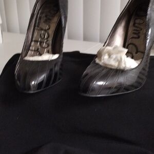 Woman blk patent leather heel size 6 m by Sam Edelman used